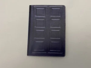 Porta pasaporte de PVC Doctor Who River Song’s Diary - Imagen 1 de 4
