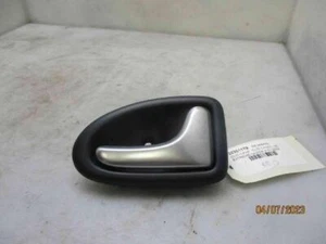 8200669525 maniglia interna posteriore destra - per RENAULT CLIO II PH2 1.5 2004 - Foto 1 di 2
