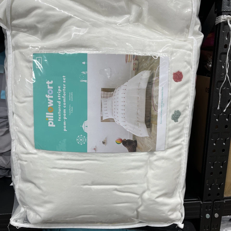 Twin Pom Comforter Set Cream - Pillowfort