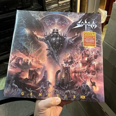 Sodom - Genesis XIX 2xLP limited 500 on ORANGE/OPAQUE SILVER Split Color Vinyl Foto 1 de 4