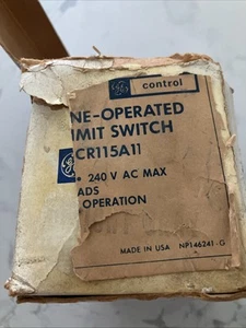 General Electric CR115A CR115A11 Vane Operated Limit Switch New-Old Stock - Picture 1 of 5