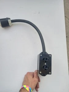 Quad Duplex Receptacle 20A Stringer Box Power/Electrical Distribution Unit Used - Picture 1 of 5