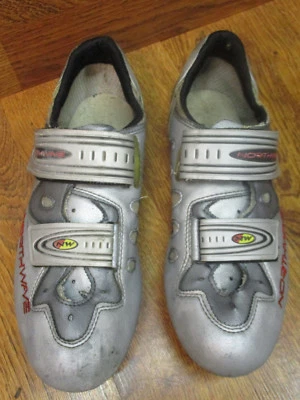 VINTAGE NORTHWAVE CARBON ROAD CYCLING SHOES EURO 43 US 10 - Image 1 of 4