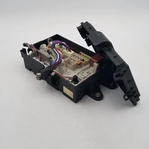 2002 - 2005 Lexus SC430 Trunk Luggage Power Junction Relay Fuse Block Box Oem - Picture 1 of 18