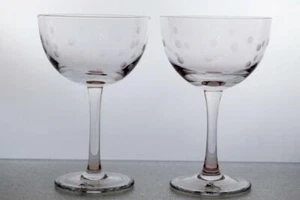 2er Set mundgeblasene gepunktete geätzte Sektgläser Stielgläser Braut Bräutigam - Bild 1 von 1