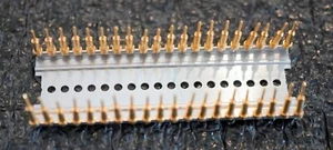 44 pezzi 700-600 CL** Augat Porta Contatti ALLUMINIO 40 Pin Placcato Oro **NOS** - Foto 1 di 4