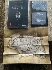 THE ELDER SCROLLS V - SKYRIM - OFFICIAL GAME GUIDE WITH MAPS - PAPERBACK - Picture 1 of 5