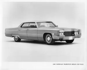 1969 Cadillac Sedan DeVille Hardtop Press Photo and Release 0050 - Picture 1 of 2