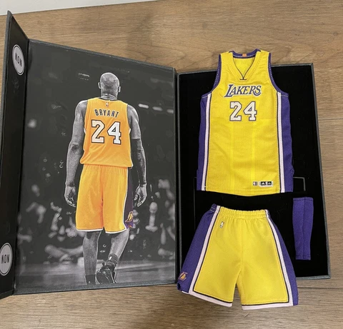 1/6 Kobe Bryant Lakers Embroidered Yellow Jersey Limited /10 By NON for ENTERBAY Cover