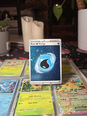 Basic Water Energy (Cosmos Holo) 003 Sv01: Scarlet & Violet Base Set Holo - Image 1 of 4