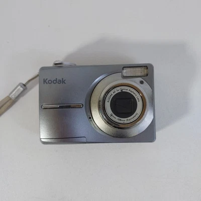 Kodak Digital Camera EasyShare C813 8.2 Mega Pixels Silver 3x optical zoom - Image 1 of 4