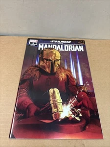 Star Wars Il Mandaloriano #3 Mike Mayhew variante 2022 - Foto 1 di 19