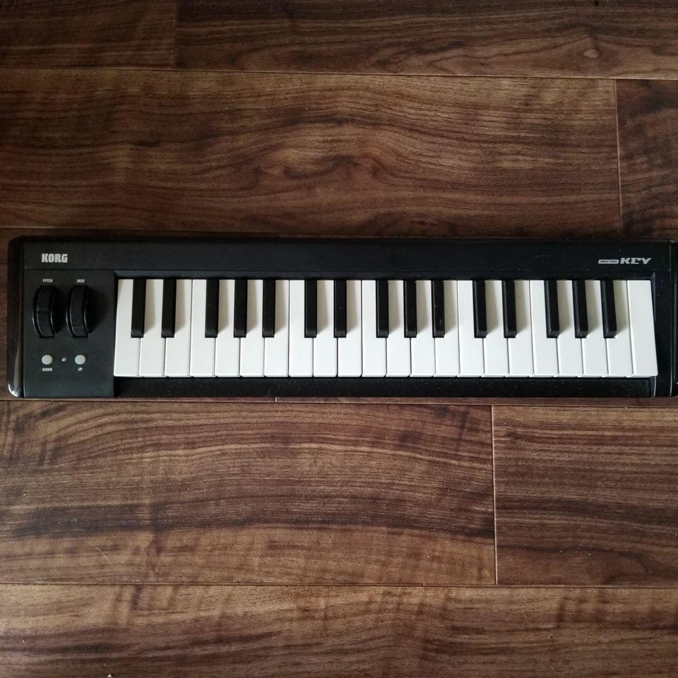 KORG microKEY 37 MIDI Tastiera Micro Natural Touch 37 tasti USB... - Immagine 1 di 1