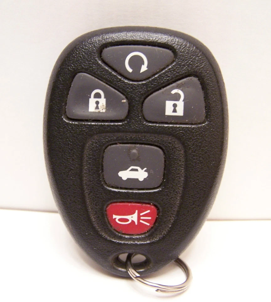 *Very Lightly Used GM 5 Button Remote Keyless Entry Auto Start Fob GM/O 20935331 - Image 1 of 1
