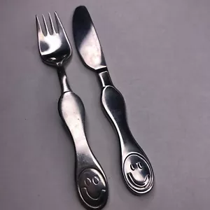 Maxwell & Williams Kinderware 2 Piece Setting Childrens Cutlery Smiling Face - Picture 1 of 6
