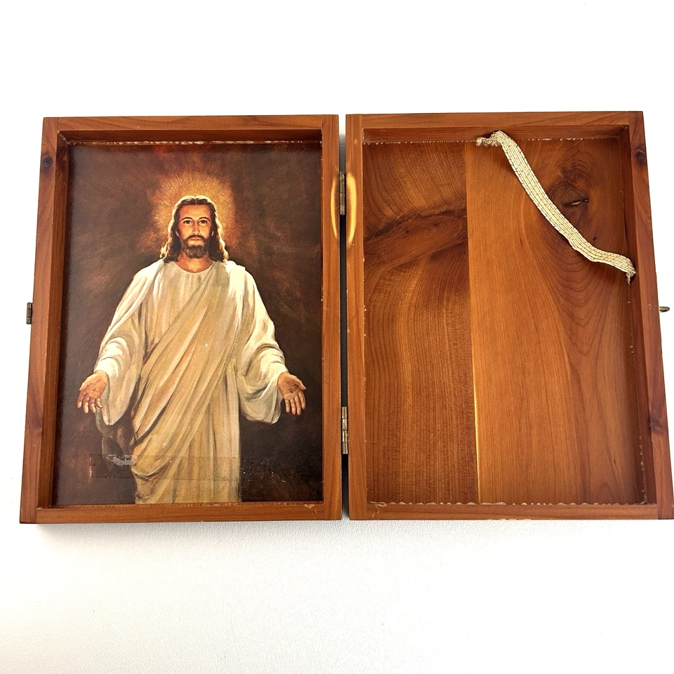 Cedar Holy Bible Lockable Box Presented by Teamsters Local Keepsake Stash Box - Image 1 of 4