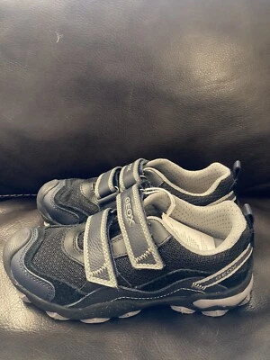 Zapatos Tenis GEOX Raspira Niños Negros. Talla 33 Foto 1 de 4