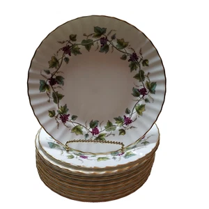 Royal Worcester Bacchanal (11) Salad/Lunch/Dessert Plates - Picture 1 of 12