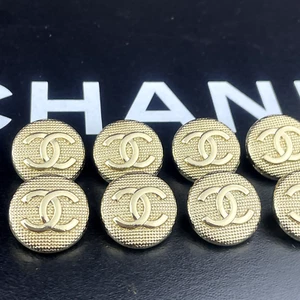 10 CHANEL BUTTONS CC LOGO ROUND GOLD METAL 18MM VINTAGE - Picture 1 of 8