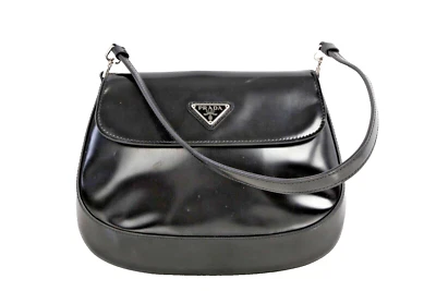 Bolso de hombro PRADA Cleo Spazzolato negro con solapa pequeña Foto 1 de 4