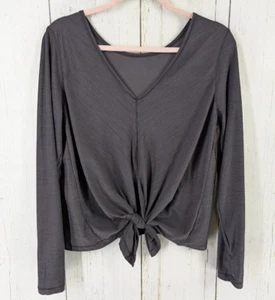 Old Navy Size Medium Breathe On Gray Active V Neck Long Sleeve Tie Front Top - Picture 1 of 7