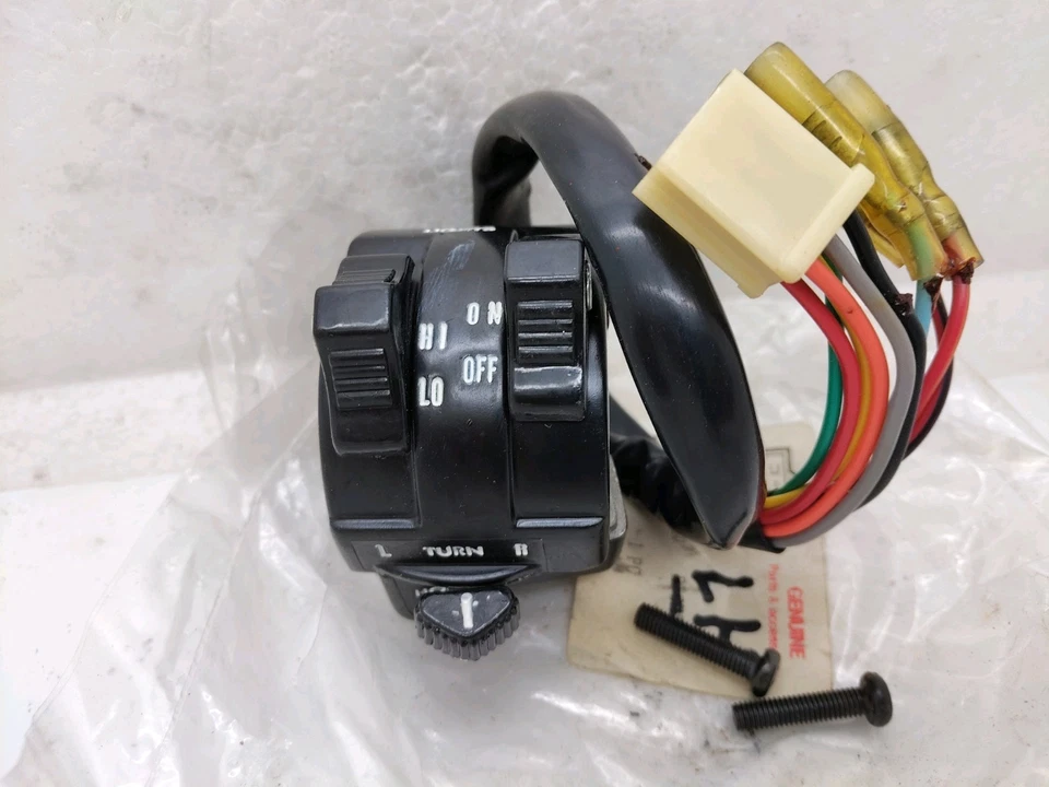 Kawasaki Ar80 LH Handle Switch.ref 46091-1470..NOS.Taiwan - Image 1 of 3