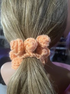 Handarbeit Orange Pfirsich Rose gehäkelt Pferdeschwanz Halter Scrunchie - Bild 1 von 1
