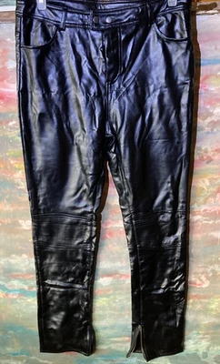 Pantalones de imitación de cuero de ajuste regular estilo motocicleta para hombre talla 31W 31L Foto 1 de 4