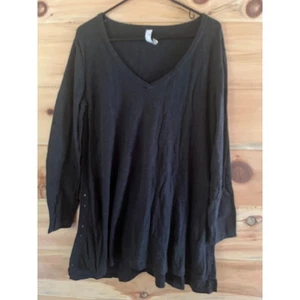 Blusa túnica mujer indígena algodón orgánico negro cuello en v. detalle de tachuelas. Talla L - Imagen 1 de 9