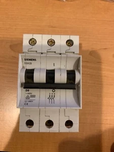 Siemens 5SX23 D6 Circuit Breaker 3P 6A 400VAC with 5SX9100 Auxiliary Contact NNB - Picture 1 of 3