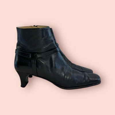 Botas de couro preto designer de luxo vintage Y2K SALVATORE FERRAGAMO tamanho 8.5 - Imagem 1 de 4