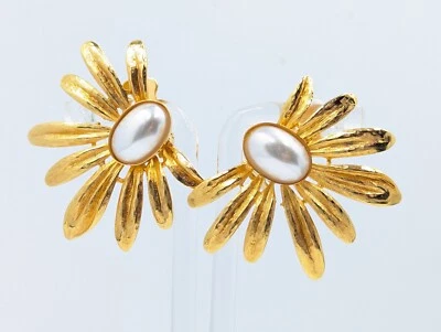$430 Adam Lippes 24k Yellow Gold Plated Daisey Flower Pearl Earrings U035 - Image 1 of 4
