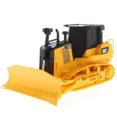 Cat Caterpillar® D7E Track-Type Tractor Yellow 1:35 Remoe Control Caterpillar® - Image 1 of 4