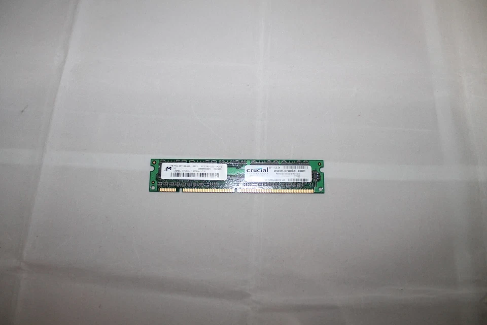 MT4LSDT1664AG-13EC1 MODULE SDRAM 128MB 168DIMM Micron Technology - Image 1 of 2