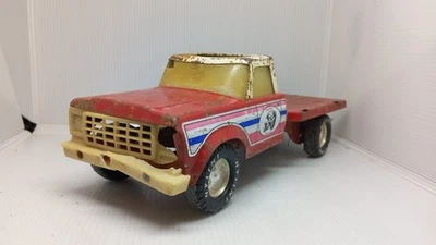 Vintage Nylint Farms Red Ford Ranch Pickup Truck Has Flaws - Image 1 of 4