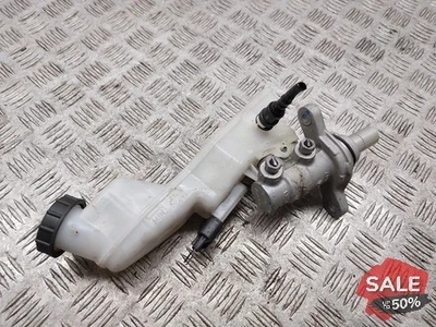 FORD FIESTA MK8 1.5 DIESEL BRAKE MASTER CYLINDER WITH TANK RESERVOIR 2017 - Image 1 of 4