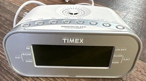 Timex AM/FM Dual Alarm Clock Radio T231Y  White Tested - Picture 1 of 14
