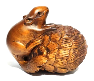 Netsuke de boj tallado a mano Y6200 - 2": ardilla encantadora - Imagen 1 de 5