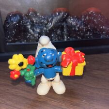 Smurf with Flowers and Gift Vintage Toy 1978 Figure PEYO Schleich