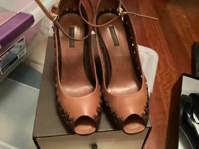 Zapatos de salón mujer LOUIS VUITTON talla 39 como nuevos Foto 1 de 3