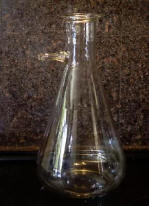 Vintage 4000ml Ehrlenmeyer Flask with Side Arm - Picture 1 of 3