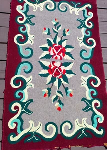 Antique Hooked Rug Turquoise Maroon Floral Art Nouveau 48 x 30 1940s - Picture 1 of 18