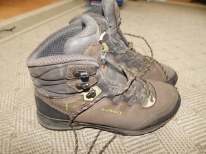 Lowa Damen Bergstiefel Wanderstiefel Trecking Gr.41, Hoher Neupreis mit Karton - Bild 1 von 8