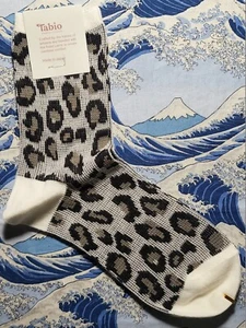 Tabio Japan Womens Crew Wool Socks Merino Wool Leopard White UK 4 - 6 EU 36-39.5 - Picture 1 of 4