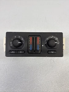 03-06 Chevy GMC Trailblazer Envoy Climate Control A/C with Rear Defrost OEM - Picture 1 of 13
