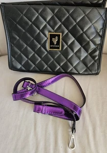 Neu ohne Etikett Younique Damenhandtasche/Geldbörse schwarz gesteppt mit Schulterriemen. - Bild 1 von 4