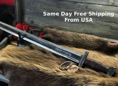 Espada vikinga estilo medieval forjada a mano con runas nórdicas en hoja, navaja afilada Foto 1 de 4