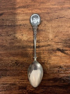 Cuchara de recuerdo vintage Elvis Presley Synergistics plateada Holanda - Imagen 1 de 5