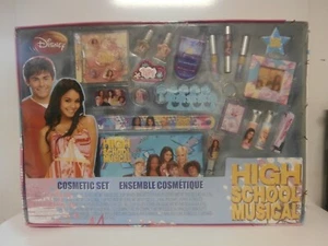 Disney High School Musical Cosmetic Kit Nails Lip Gloss Chapstick Lanyard Patch - Picture 1 of 5