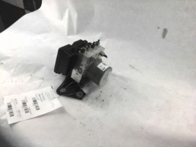 Anti-Lock Brake Part Assembly Fits 15-16 TRAX 577394 - Image 1 of 4